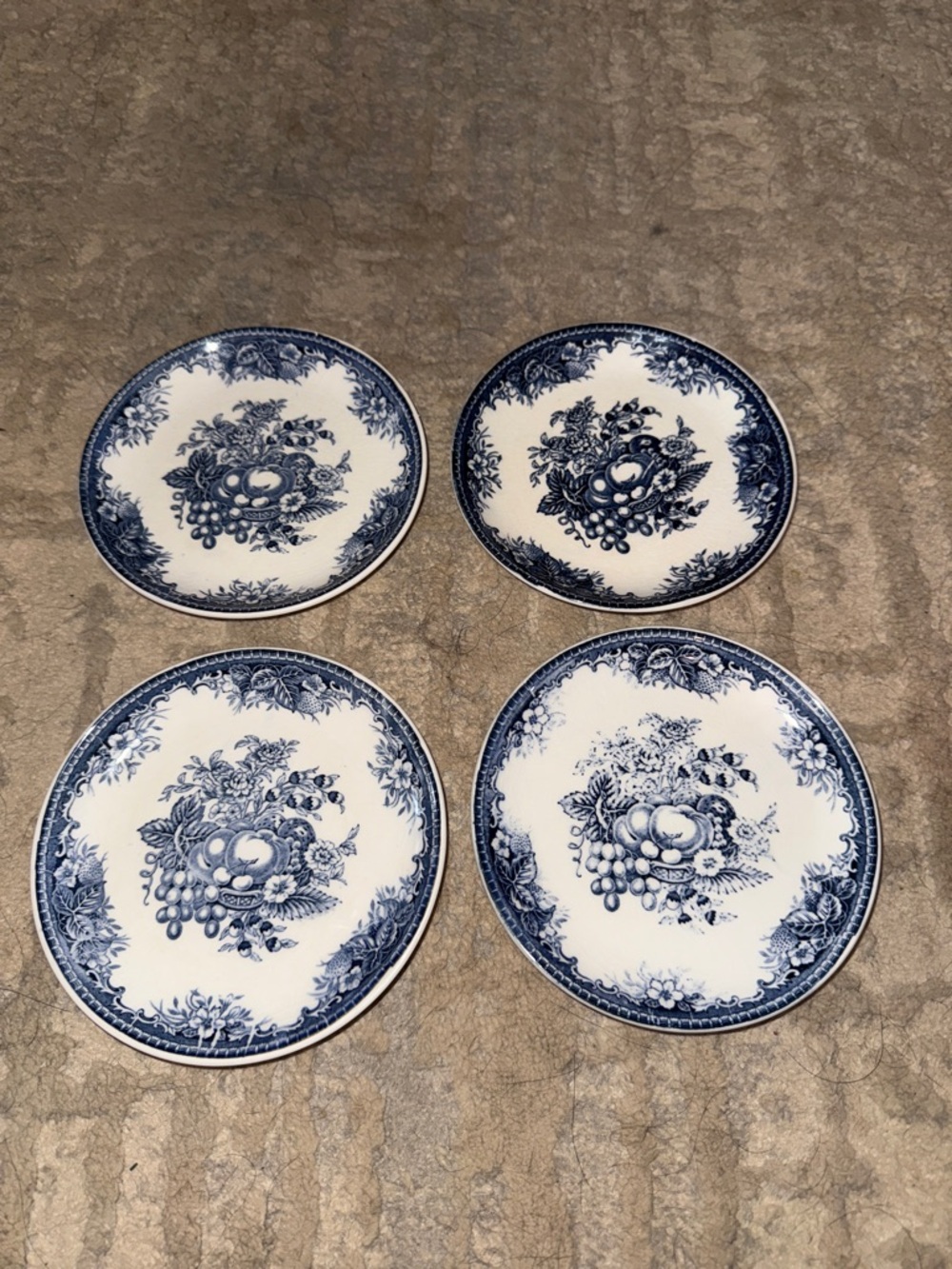 “ Blue Vintage “ Pattern Floral Fruit Dessert Plates - Set of 4 - Japan - Picture 9 of 13